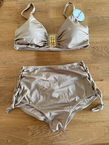Sale Bikini Top Herraje tiro alto